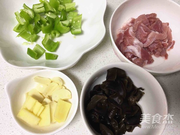 青椒蘑菇炒肉片