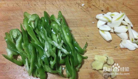 女士菜——青椒炒茄子丝