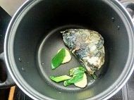 火立方经典鸳鸯鱼头火锅的做法