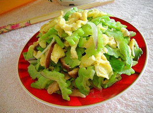 苦瓜炒蛋的做法