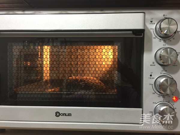 黑芝麻坚果养生欧包