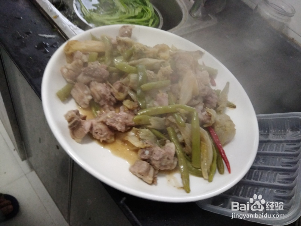 白菜豆角炖脆骨