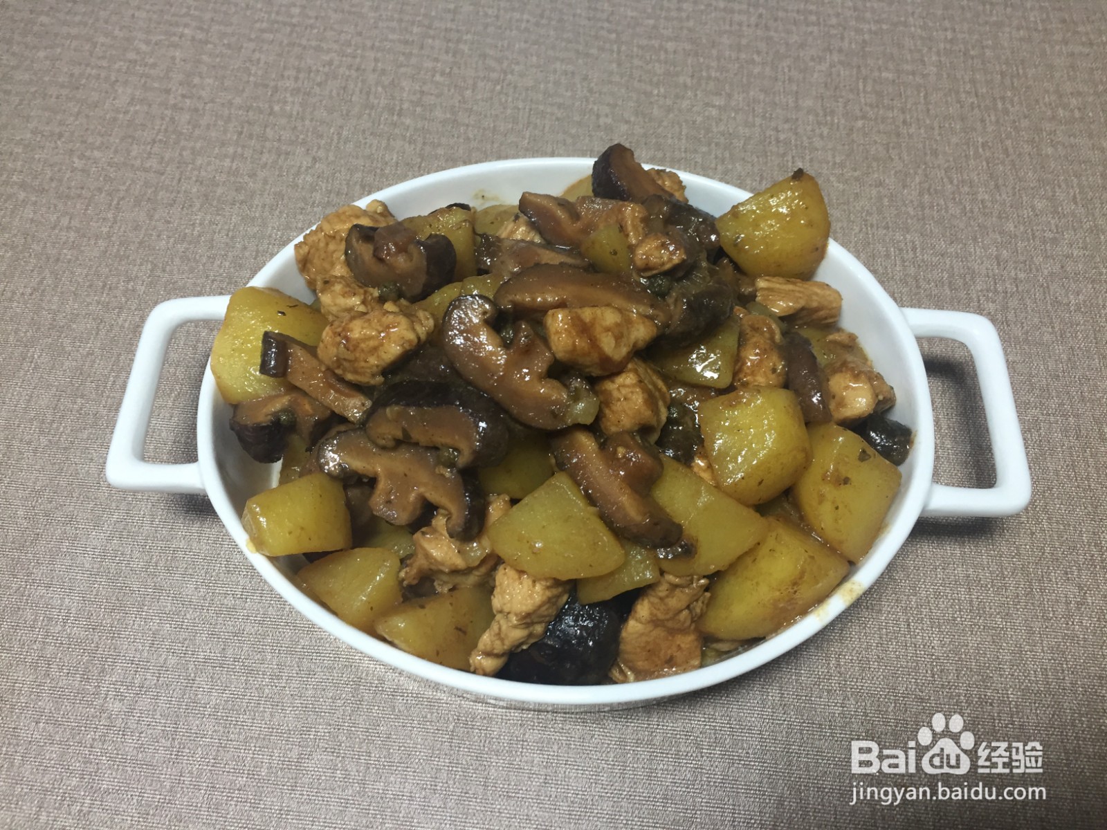 香菇土豆炖鸡块