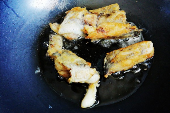 红烧带鱼的做法