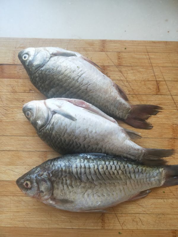 鲫鱼豆腐辣酱汤