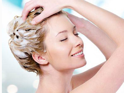 染过黑油的头发要怎样才可以染别的颜色呢