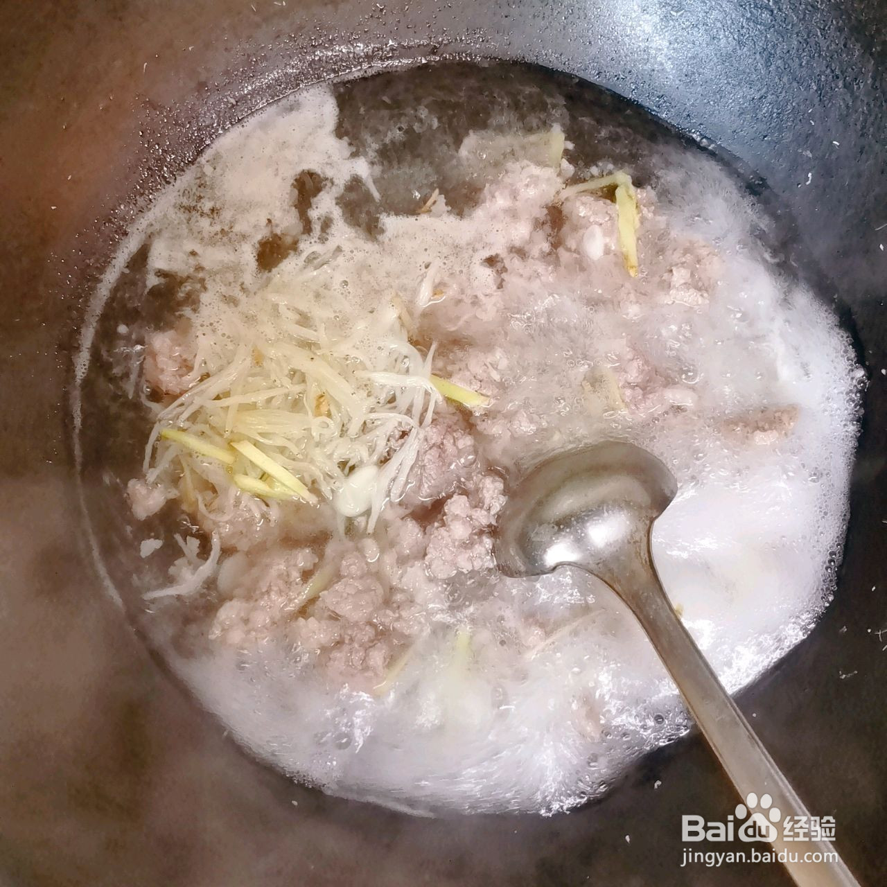 银鱼肉丸汤的做法