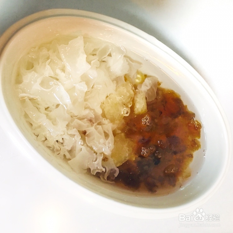 做出入味的银耳桃胶