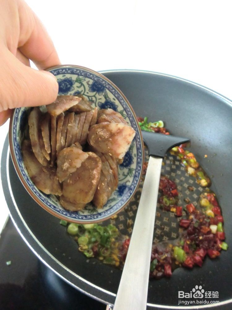 鲜美的干锅藕片