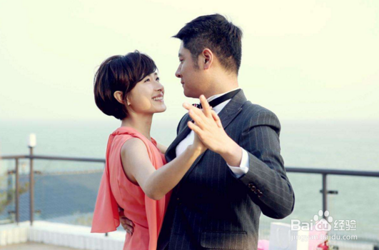 从刘洲成打妻离婚案，女人该学会这样看待婚姻