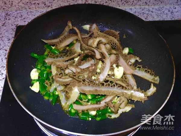 尖椒蒜香牛肚