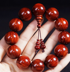 小叶紫檀手串多钱入手最合适