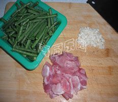 蒜蓉豇豆炒肉