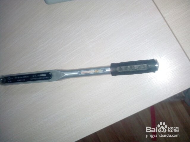 如何调节扭力扳手