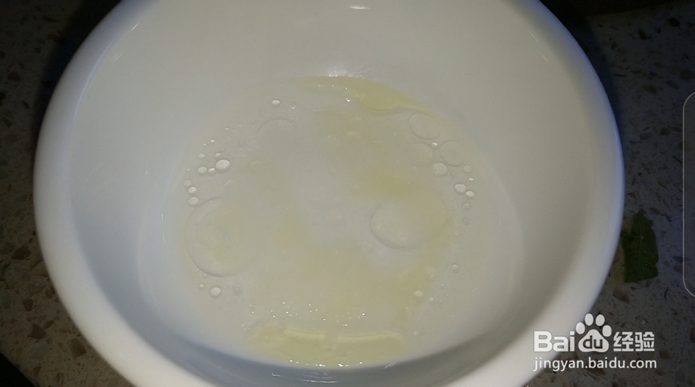 细腻美味的香椿芽拌豆腐