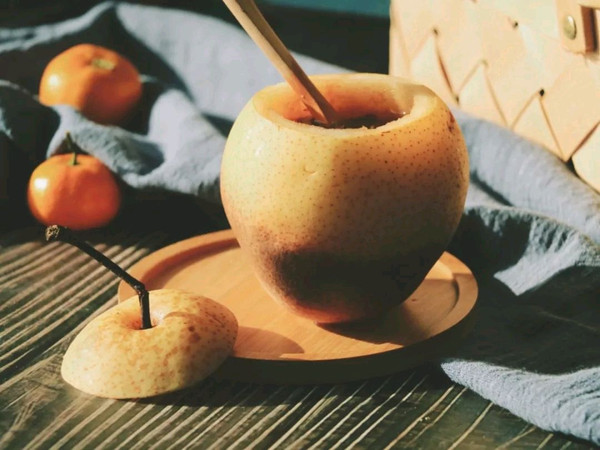 去燥润肺雪梨盅