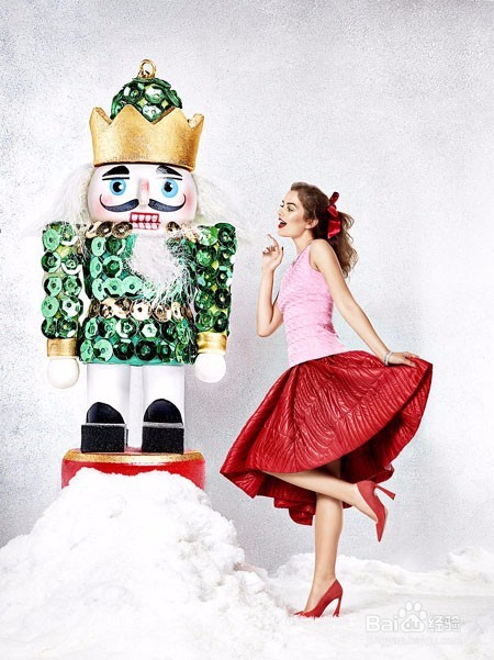 绚丽圣诞节狂欢海报图片的PS教程