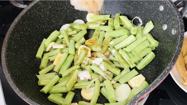 锅烧豆腐烧豆角