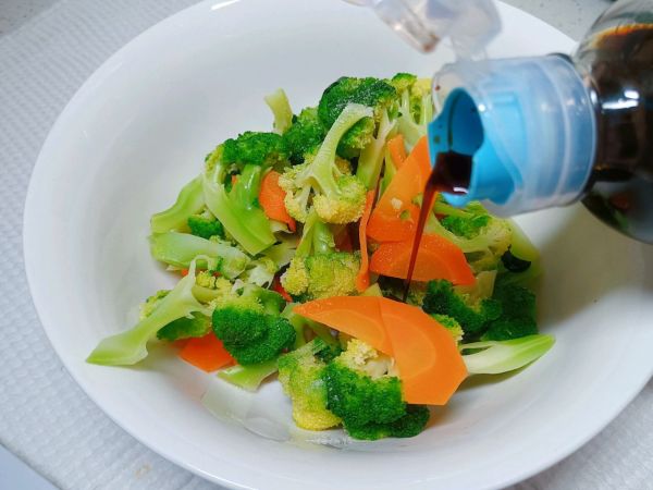 椒香凉拌西兰花