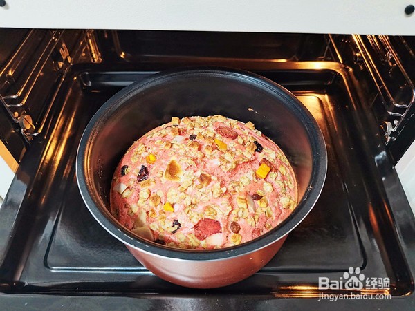 火龙果燕麦脆蛋糕