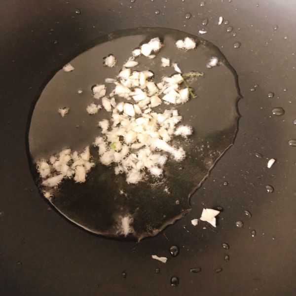 家常菜青椒炒茄子