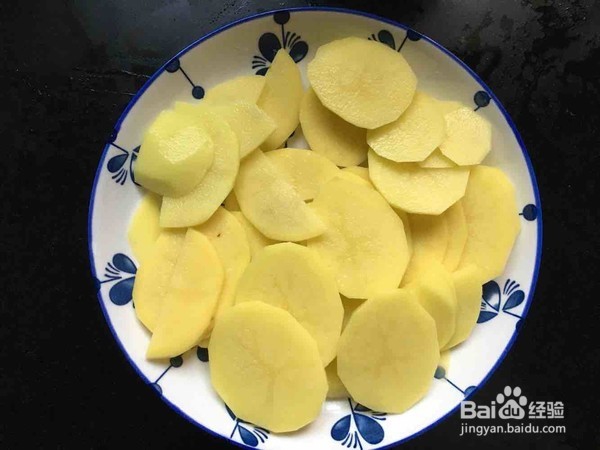 教你做土豆蘑菇南瓜焖鸡块