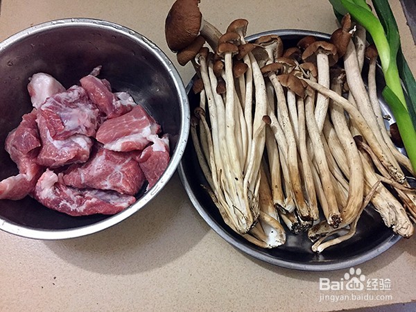怎样做生茶树菇炒肉