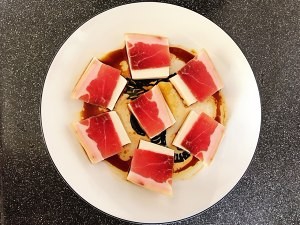 火腿蒸豆腐的做法