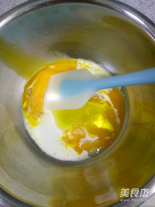 黑芝麻味蒸蛋糕