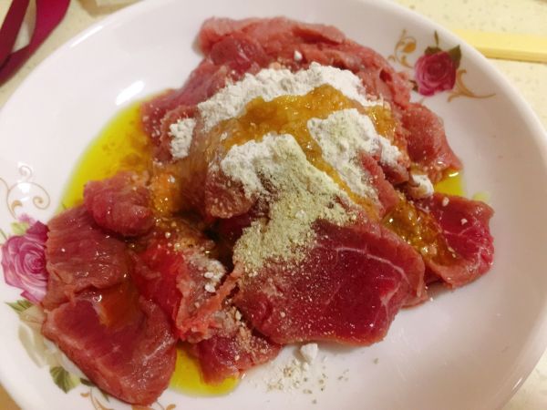 番茄浓汤牛肉米线