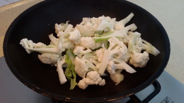 怎么做辣油花菜，看完这个你就学会了