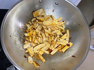 香干炒青椒比荤菜还好吃