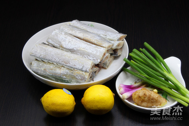 柠檬煎带鱼的做法