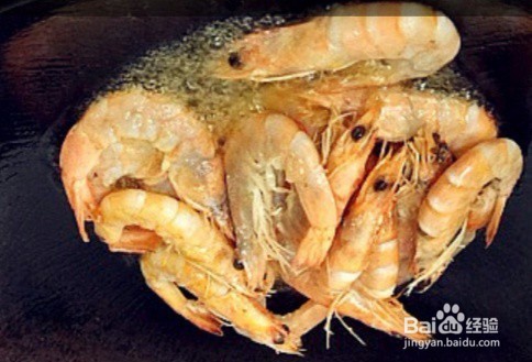 餐桌上必备的宴客菜 油焖大虾