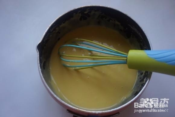 如何制作草莓蛋糕卷