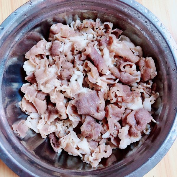 孜然黑椒羊肉卷