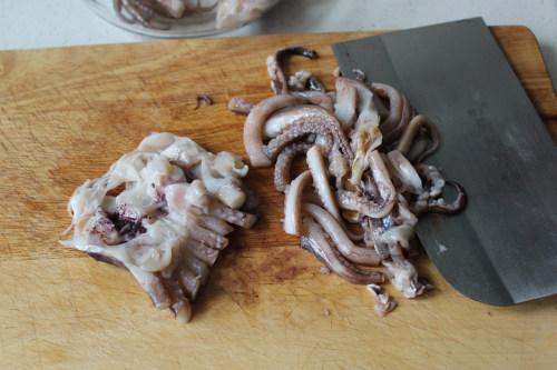 教你做黄瓜花炒鱿鱼，让你越吃越想吃，根本停不下来！