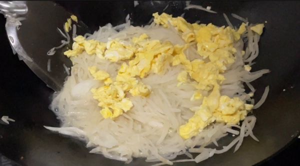 鸡蛋炒白萝卜丝