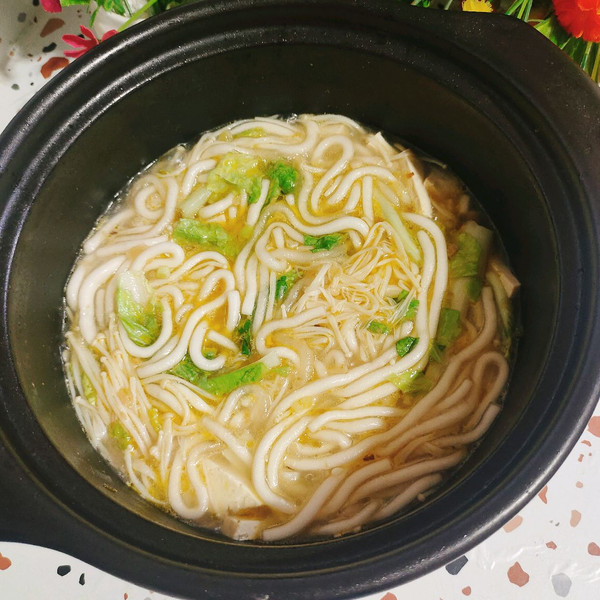 砂锅酸汤土豆粉