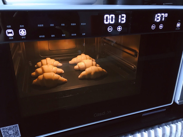 【培根可颂三明治】