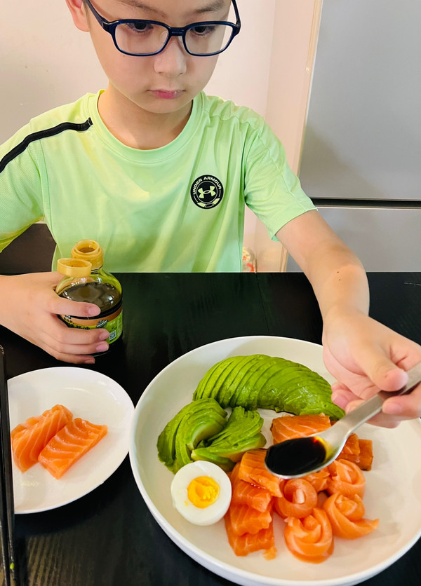 爱吃鲜汁三文牛果花