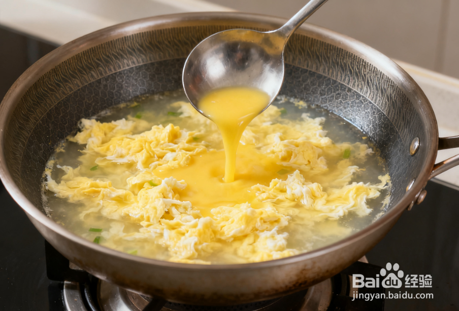 酸辣汤的做法：食材丰富，酸辣开胃，一碗不够喝