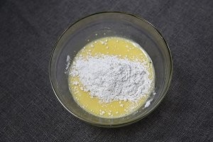 原味纸杯戚风蛋糕的做法