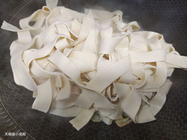 鸡汁尖椒干豆腐