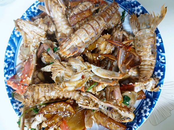 麻辣香锅虾爬子螃蟹