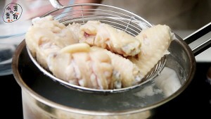 怎么做多汁的香辣鸡翅