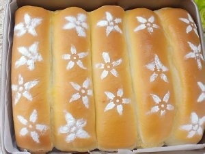 如何制作会拉丝的奶酥排包