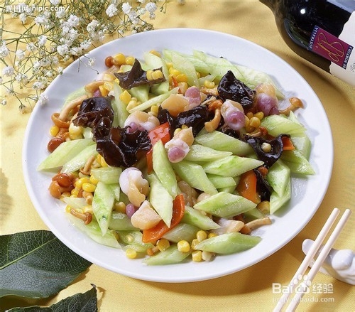 如何炒菜才能保持蔬菜原来的色泽和味道