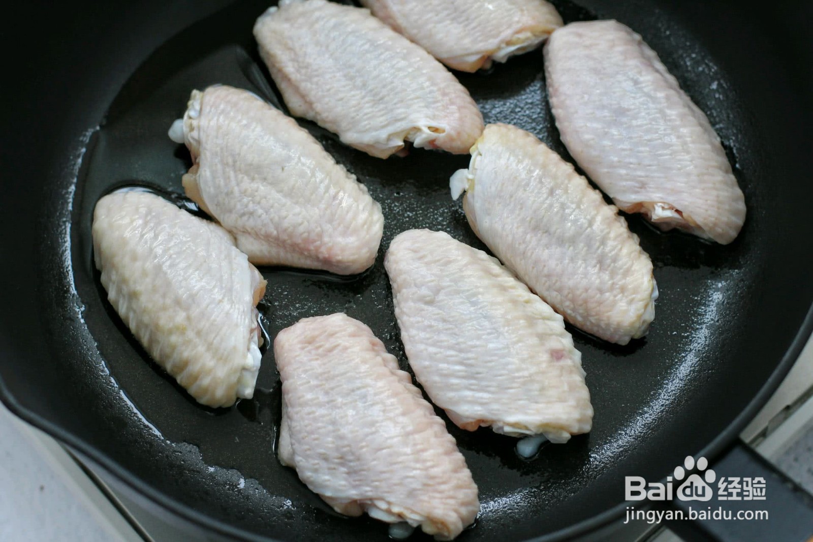 如何制作一份红烧鸡翅