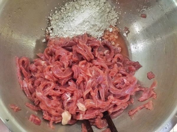 泡椒芹菜牛肉丝